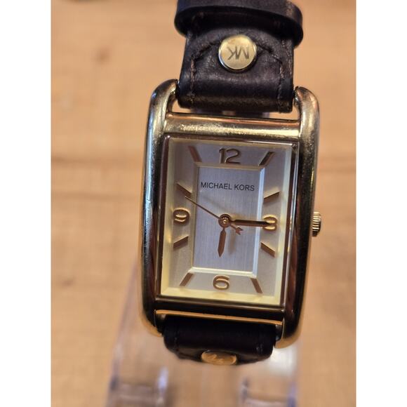 Michael Kors Jet Set Ladies' 26mm Tank Watch. New Battery. - Picture 1 of 8